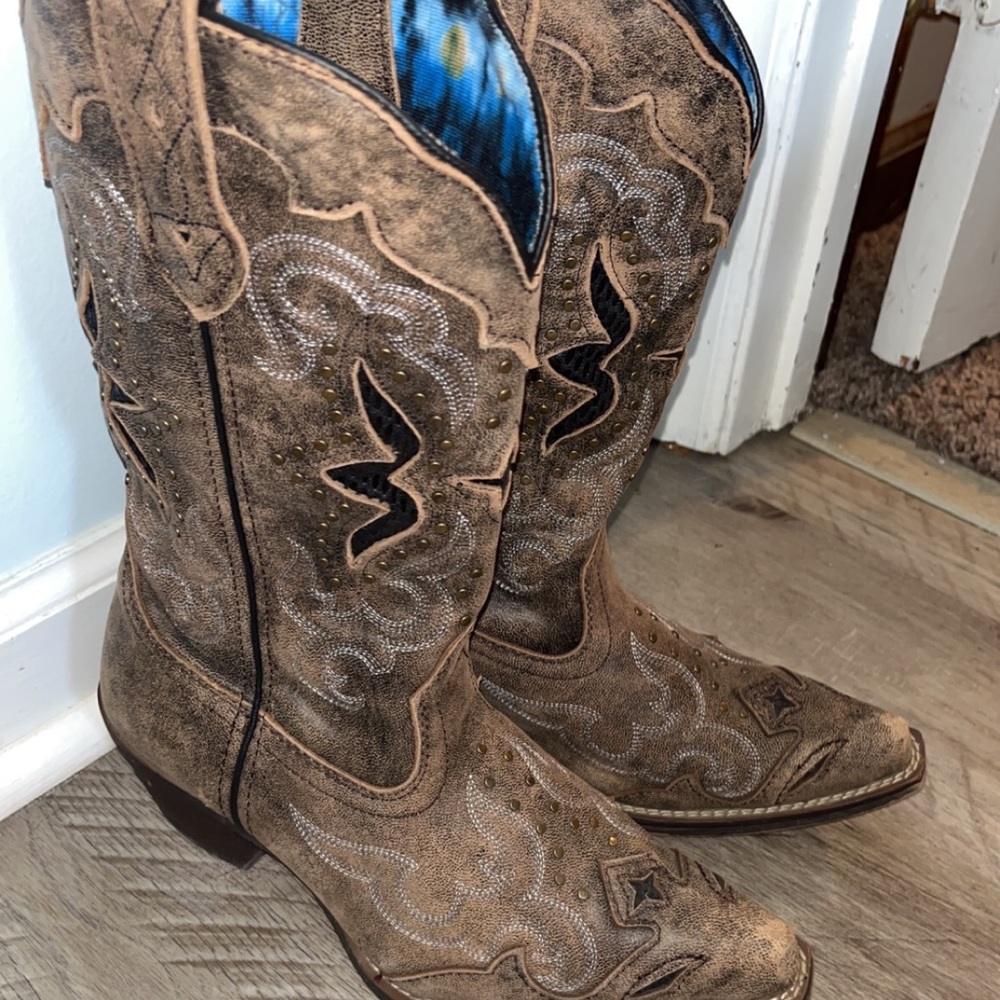 Laredo snip toe cowgirl boots